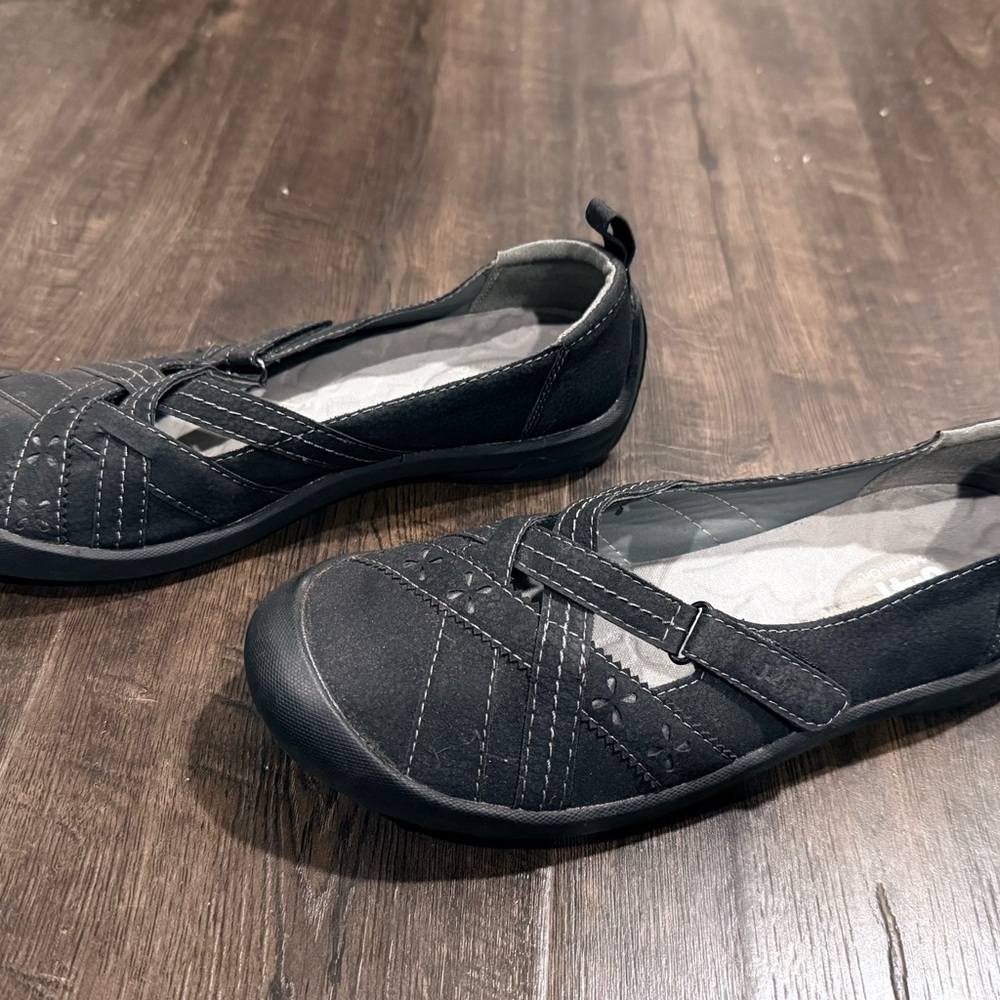 Women's J-41 Black Casual Slip-On Shoes